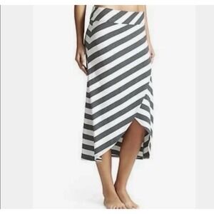 Athleta Navy White Ribbon Stripe Midi Skirt Size Medium Stretch Layered Soft